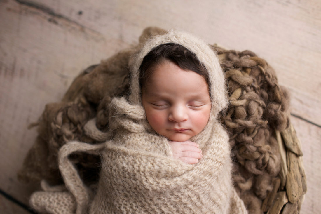 Sasha Gow Photographer - Dubai Baby Photographer-Dubai Newborn Photographer