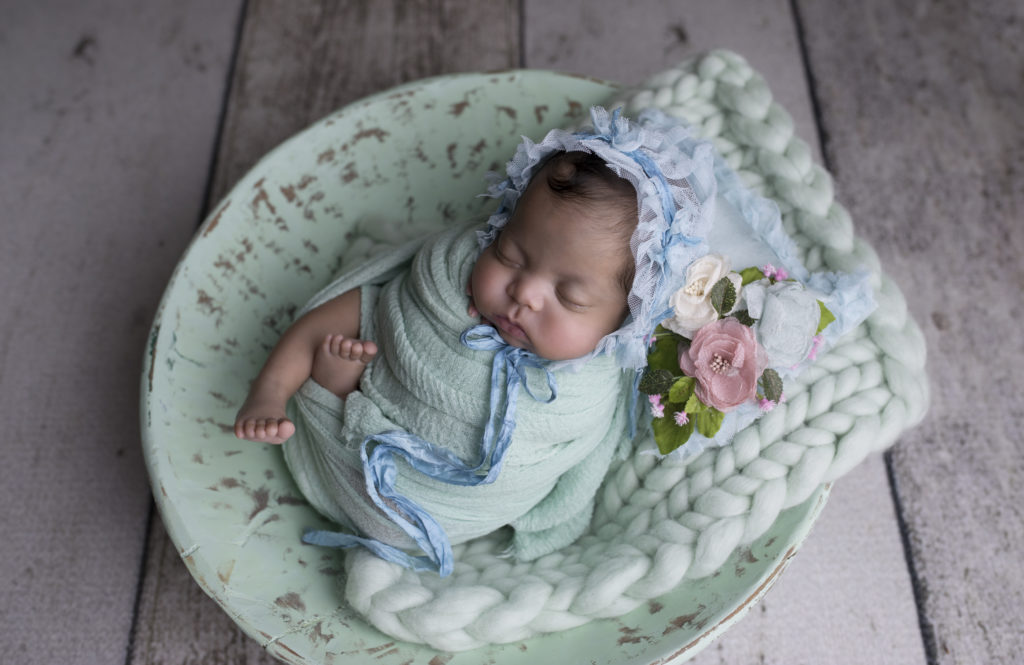 Sasha Gow Photography-Dubai Newborn Photographer-Baby Photographer Dubai- Dubai Newborn Photographer